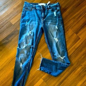 Hollister ripped Jeans